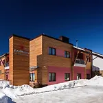 Natura 4*