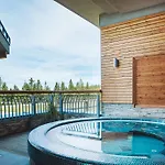 Natura Hotel 4*