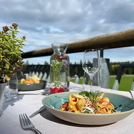 Natura Hotel 4*